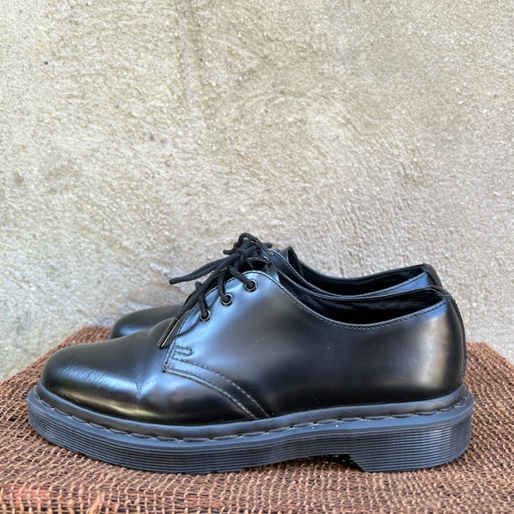 Dr. Martens Shoes - Dr. Martens Mono 1461